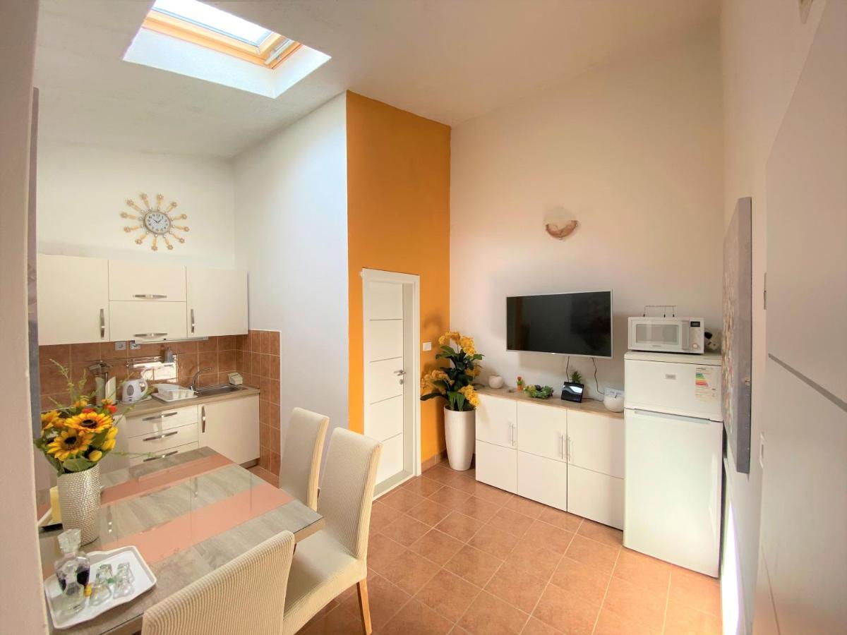 Apartment Beach Makarska Esterno foto